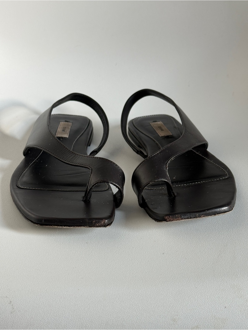 Toteme Black Leather Toe-Loop Sling Sandals - Picture 3 of 6